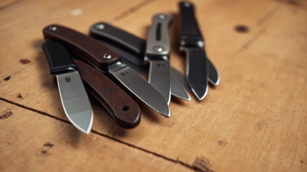 Top 10 couteaux de poche incontournables et leurs atouts